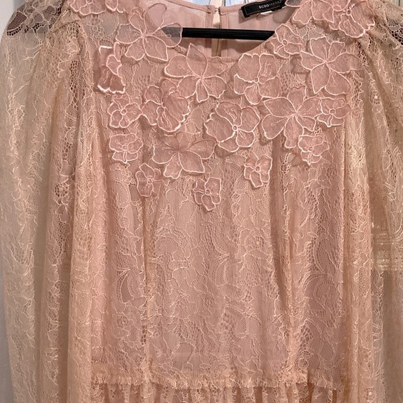 Elegant Lace Blouse in Peach by Zara - Picture 10 of 12